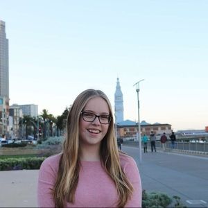 Meet your Posher, Natalie